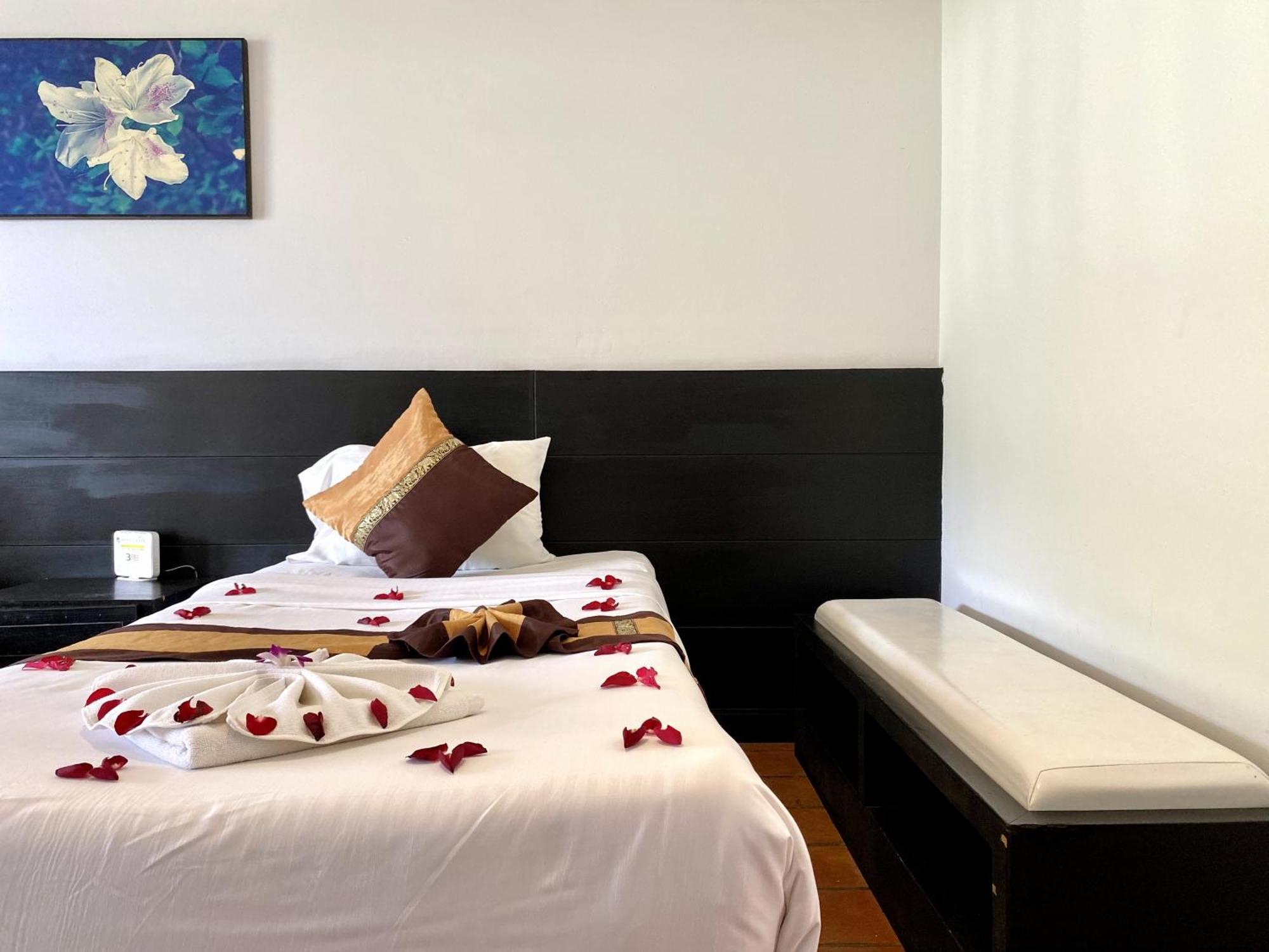 H.R.K.Resort Patong Luaran gambar