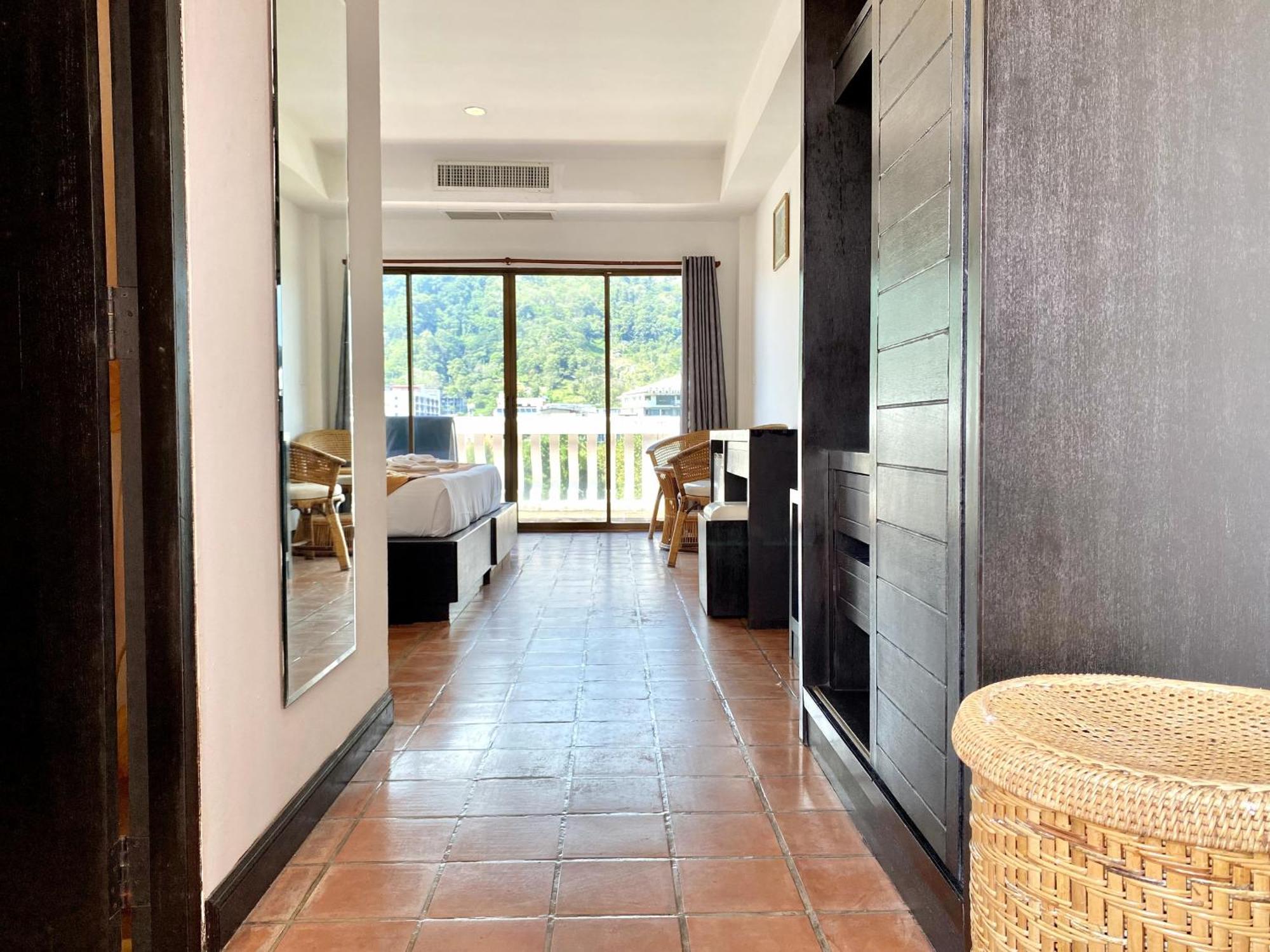 H.R.K.Resort Patong Luaran gambar