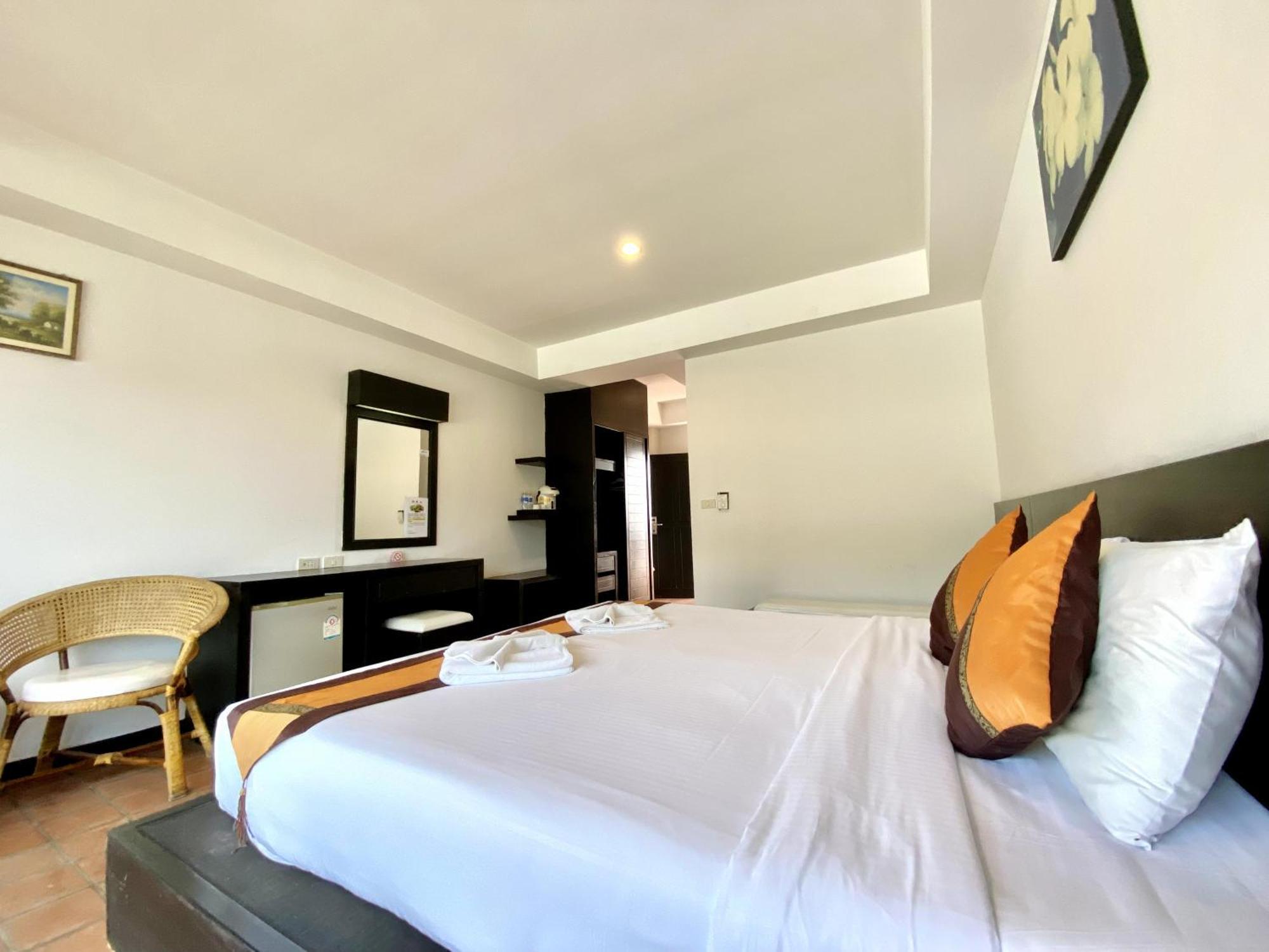 H.R.K.Resort Patong Luaran gambar