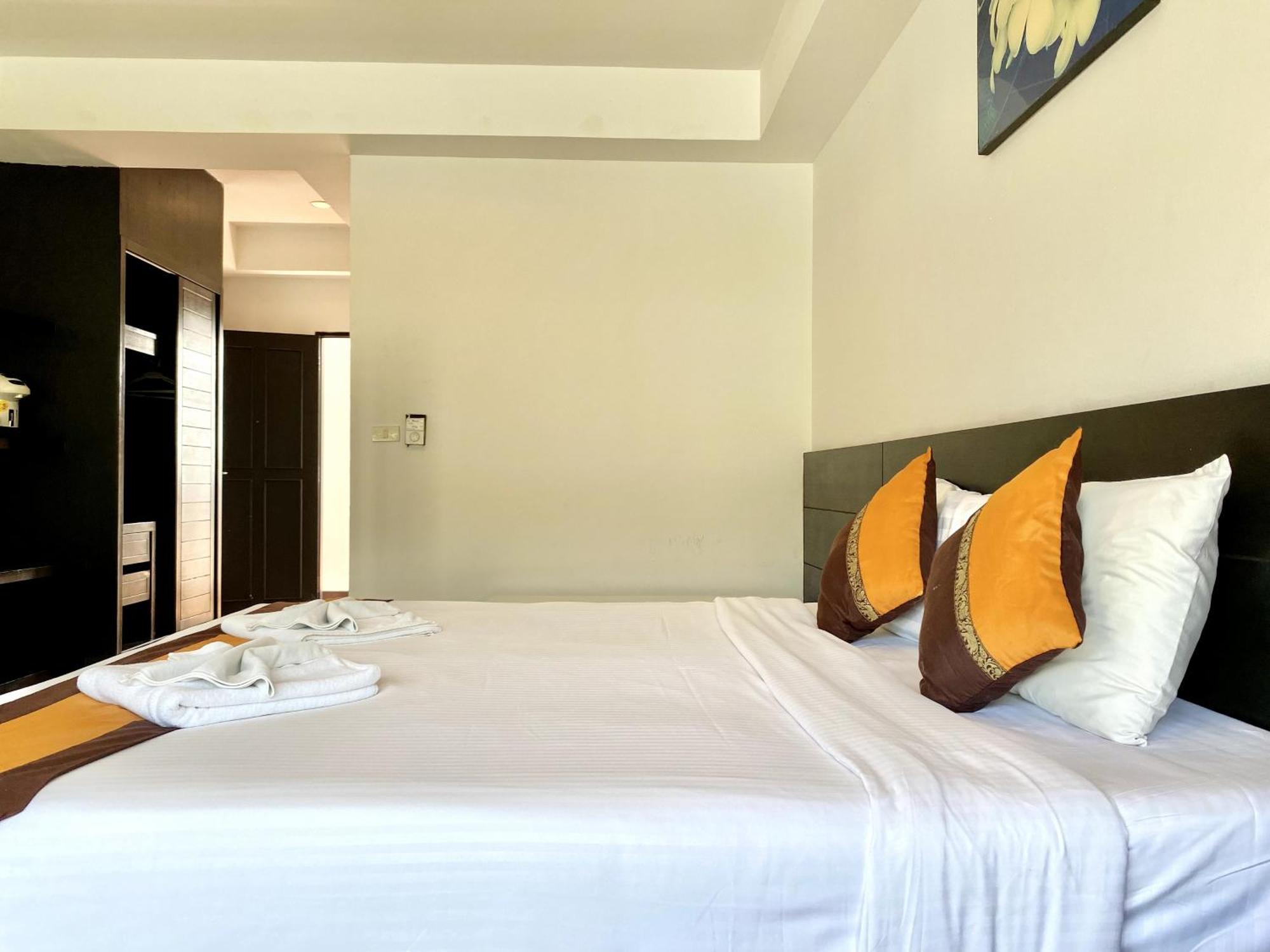 H.R.K.Resort Patong Luaran gambar