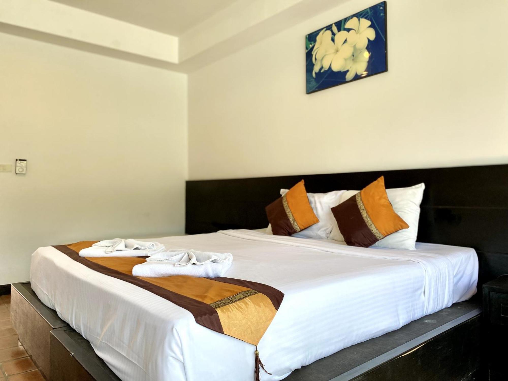 H.R.K.Resort Patong Luaran gambar
